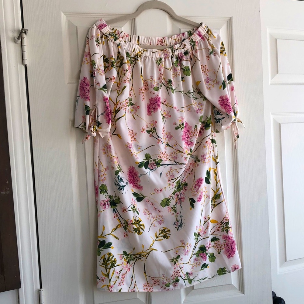 Floral dress size M